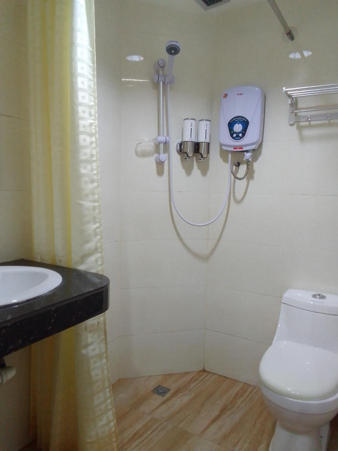 Super Oyo 90464 Borneo Suites Hotel Κότα Κιναμπαλού Εξωτερικό φωτογραφία