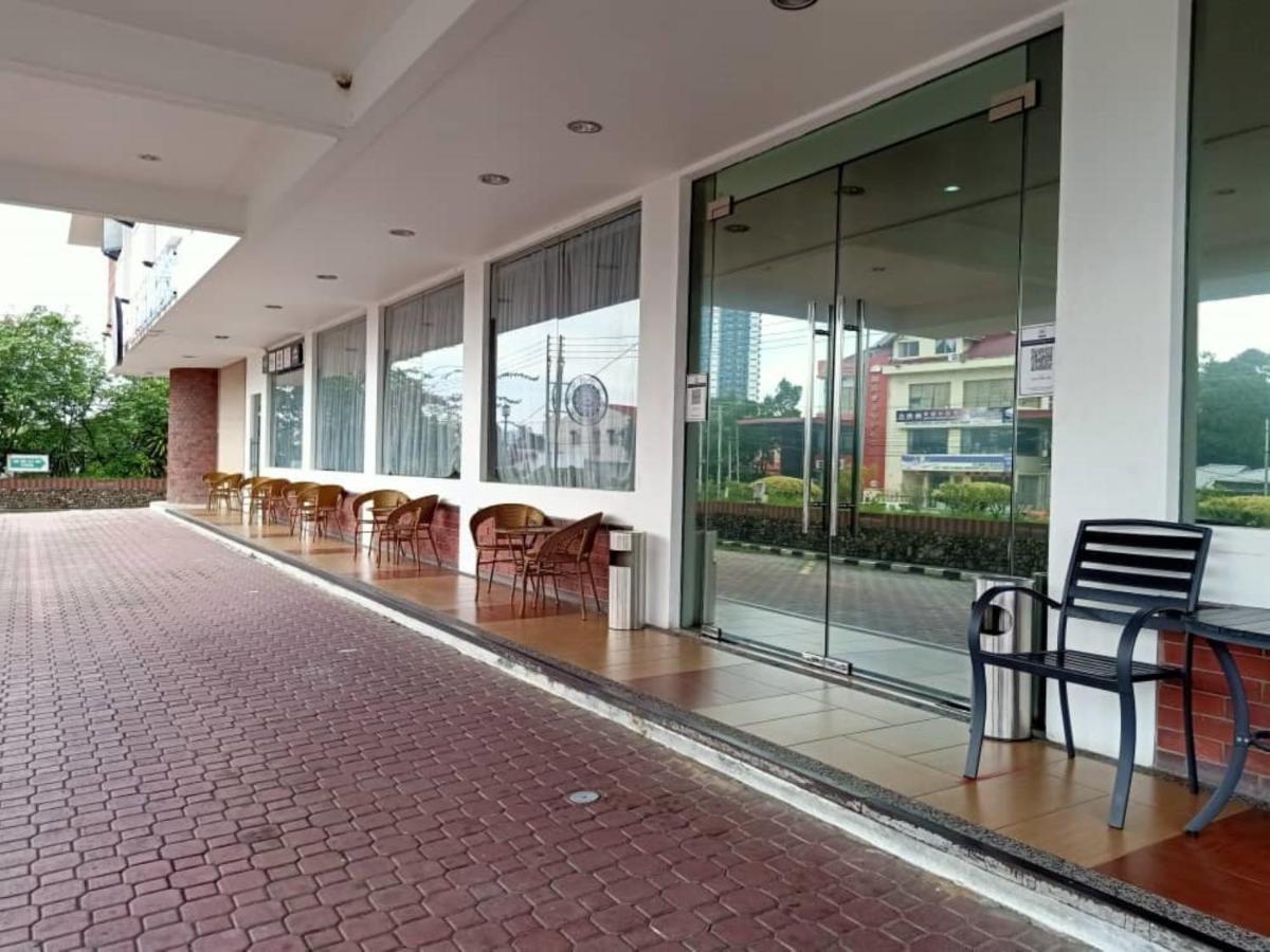 Super Oyo 90464 Borneo Suites Hotel Κότα Κιναμπαλού Εξωτερικό φωτογραφία